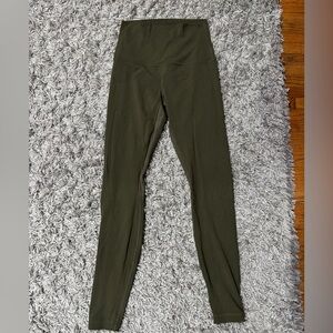 LuluLemon align leggings
Size: 6 Color: Green